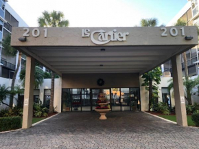 Le Cartier Apartments Sunny Isles